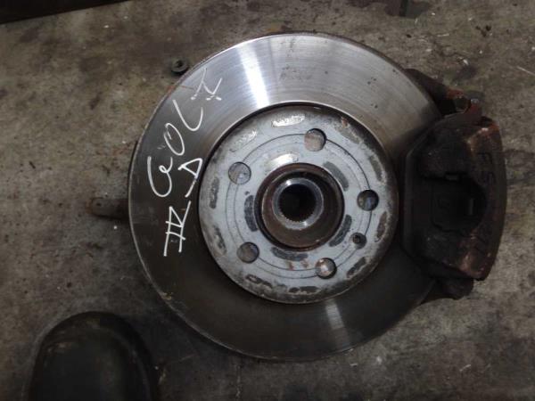 MOYEU AVANT DROIT VW GOLF 4 / BORA - Vue 1